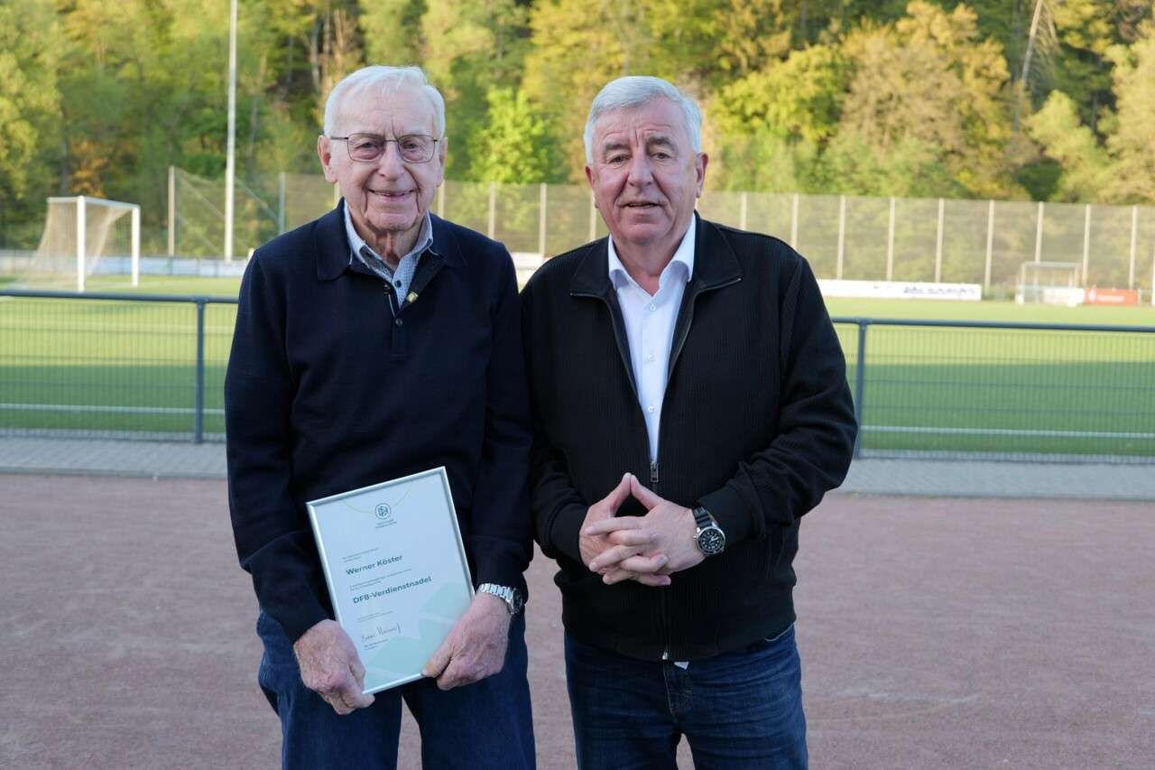 Hohe Ehre für Werner Köster von TuRa Freienohl